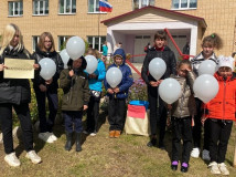 учащиеся и педагоги Канютинской школы провели митинг и акцию «Капля жизни» - фото - 6