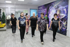 начало Нового года встретили активно и радостно участники Клуба золотого возраста - фото - 1