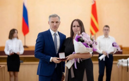 многодетная мама семьи Курловых получила награду - фото - 2